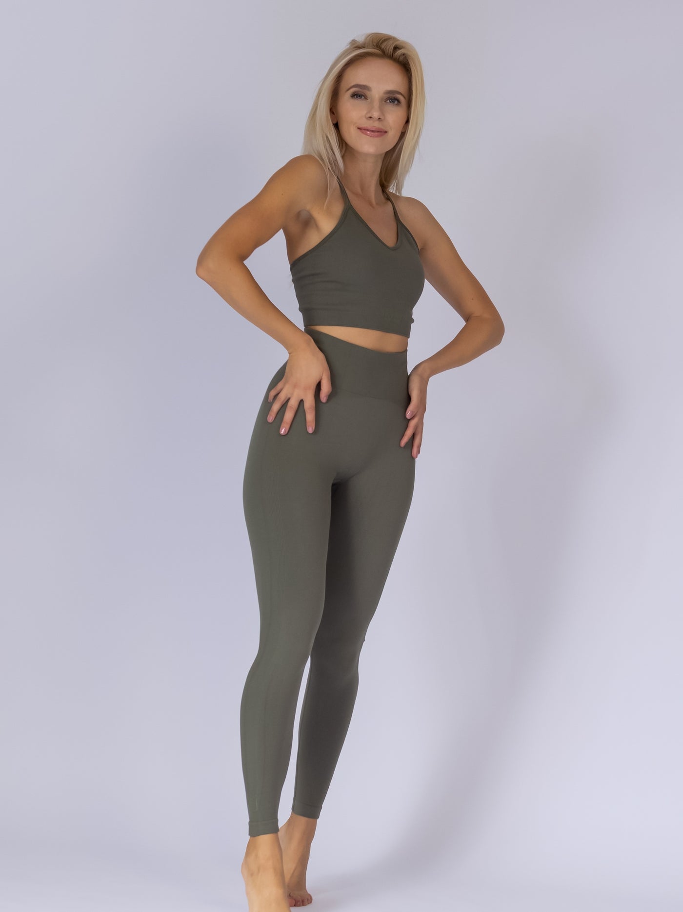 Adventure Seamless Olive Leggings - Shop women's workout apparel online | Leggings, hoodies, Top & bras | bejactive