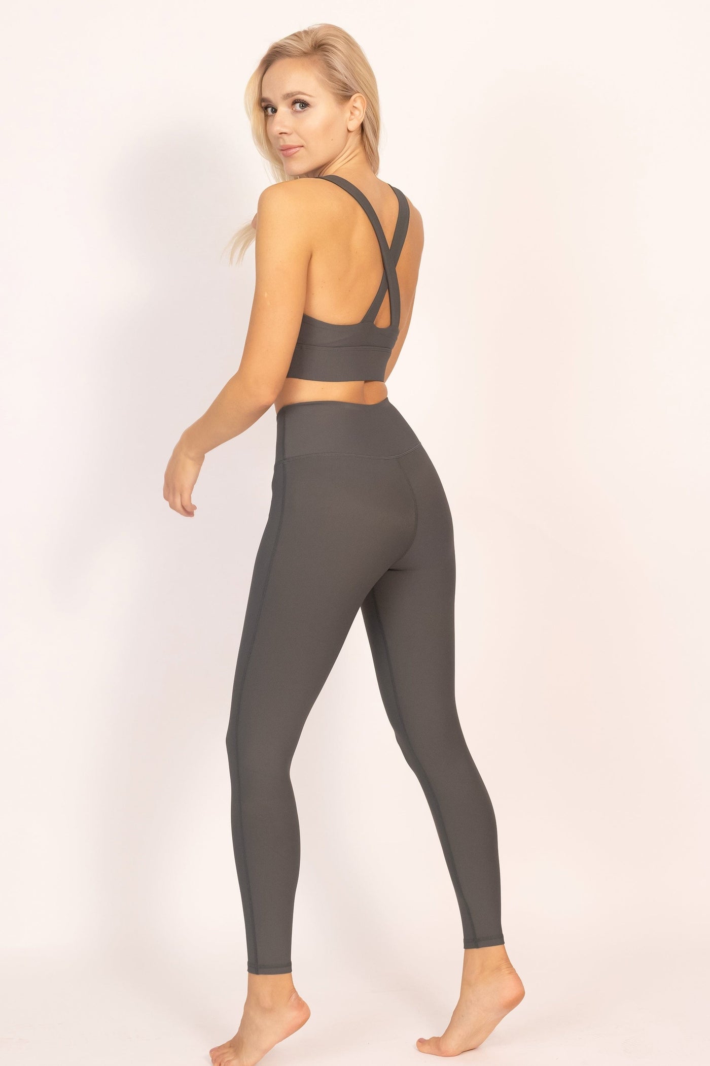 Yoga Grey Legging - Shop women's workout apparel online | Leggings, hoodies, Top & bras | bejactive